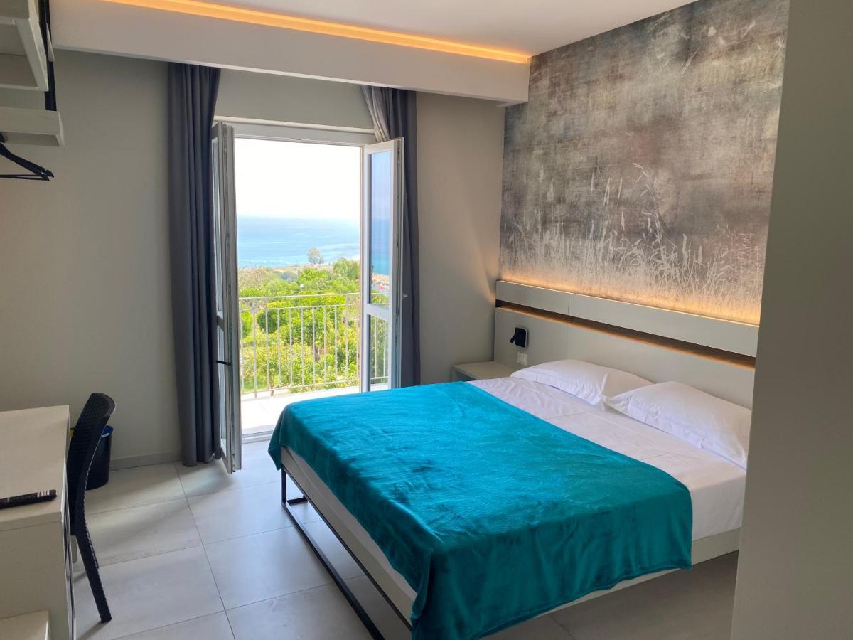 Gabriel Holidays Tropea Eksteriør bilde